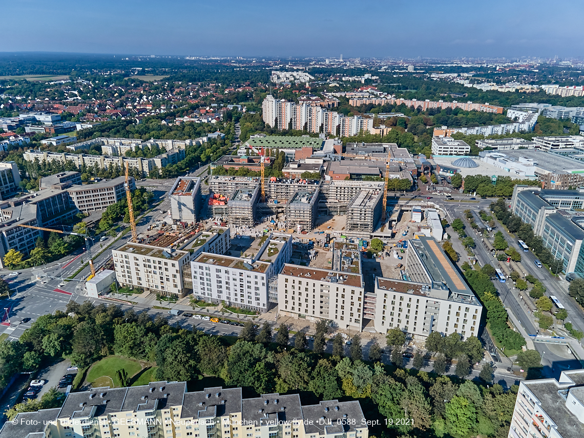 19.09.2021 - Perlach Plaza und Umgebung in Neuperlach 